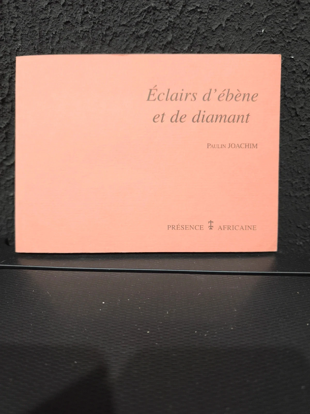 Éclairs d'ébène et de diamant
